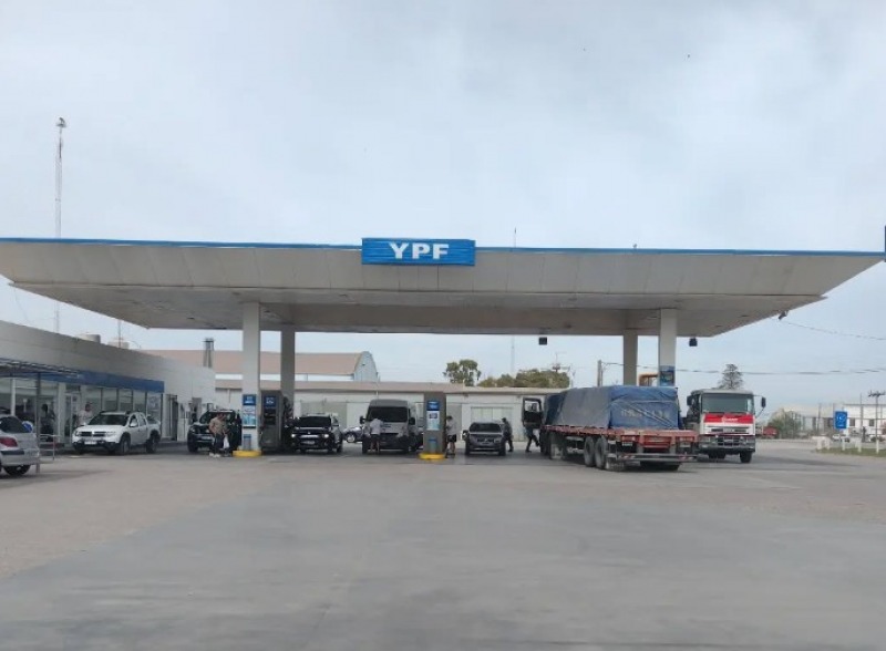 Con el inicio de abril aumentaron los valores de los combustibles